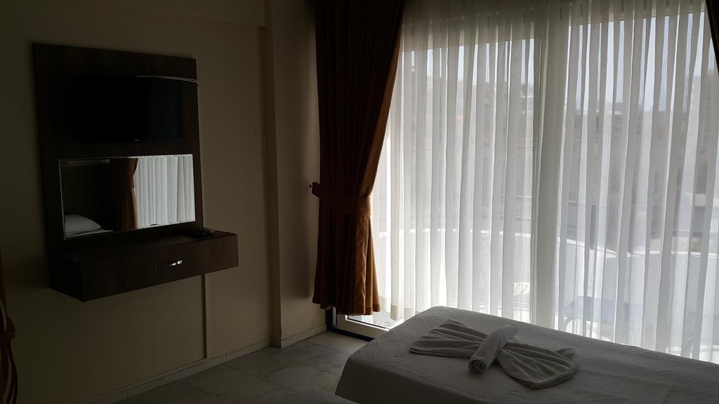 Ozgun Apart Hotel Kusadası Zewnętrze zdjęcie